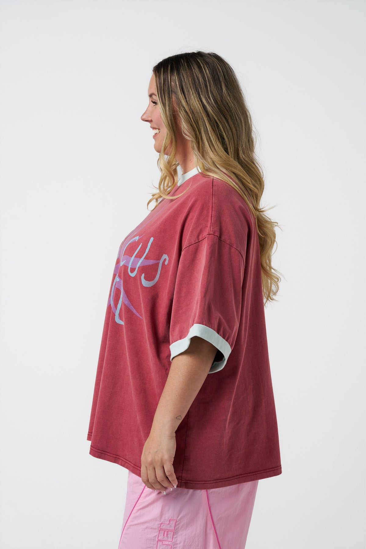 Hibiscus Hotel Sun tee
